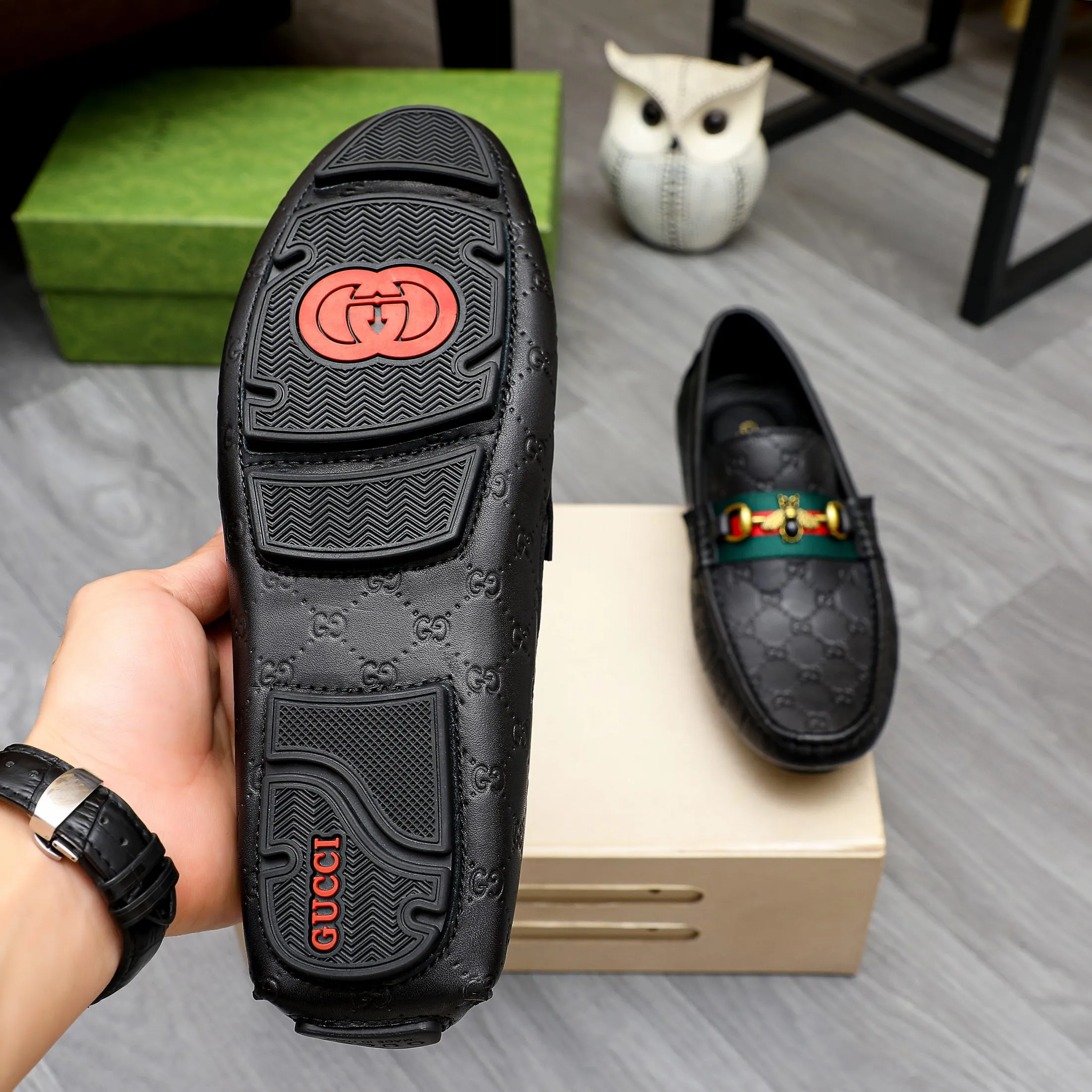 Factory price 380🕷🕷[GUCCI] Gucci's new men's fashion casual slip-on shoes🇨🇳Official website original 1:1 mold opening💯The first layer is made of Italian cowhide🎋🐷Leather lining, original quality, fine workmanship☘Rubber wear-resistant and non-slip outsole, comfortable to wear🌴High-end atmosphere, versatile style, worth owning🍉 Black optional! Code number 38-44 (45.46.47. Can be customized)